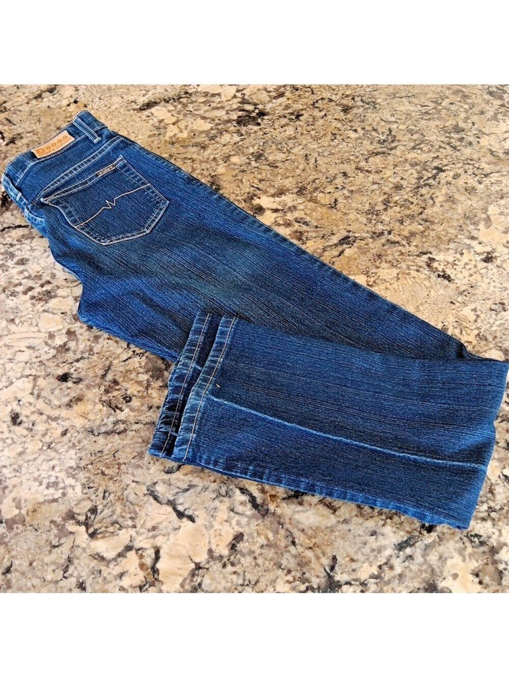 Size 26 X 32 Womens Lois Blue Jeans Made In CANADA